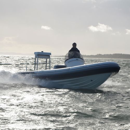 Barco open intraborda - SOLAS Rescue - Pascoe International - con consola central / de salvamento / 12 personas máx.