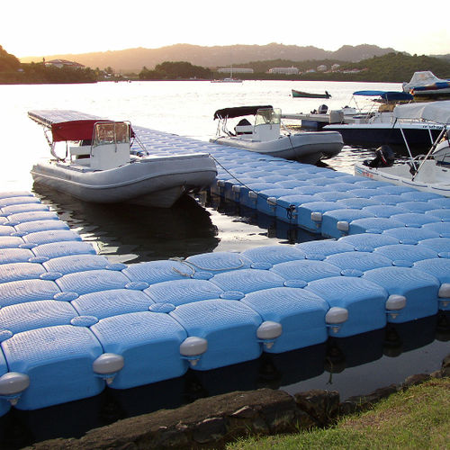 Pantalán flotante - Cubisystem - modular / de amarre / para puerto deportivo