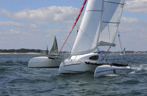 Trimarán - ASTUS 22.5 - Astusboats - de crucero costero / transportable