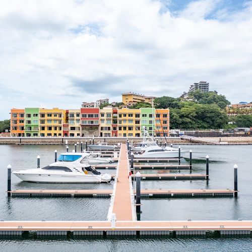 Finger de aluminio - Ronáutica Quality Marinas SLU - sujeto por pilares