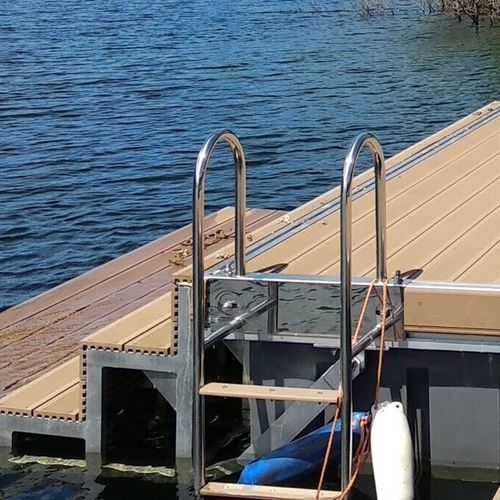 Escalera para pantalán - Ronáutica Quality Marinas SLU - fija / de seguridad