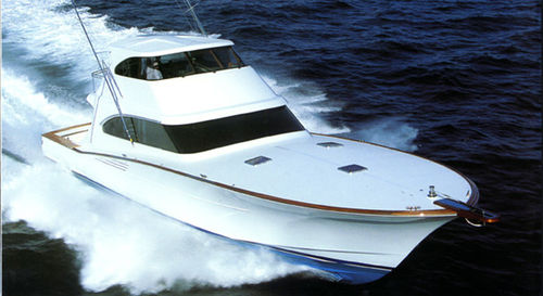 Yate a motor de pesca deportiva - McMullen & Wing - con fly cerrado / casco de planeo / de composite