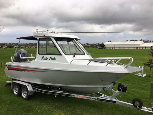 Day-cruiser fueraborda - 610 Pro HT - AMF Boat Company - con hard-top / de deporte / de buceo