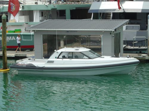 Embarcación neumática intraborda - AMF Boat Company - diésel / con hard-top / hidrojet