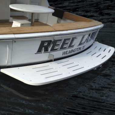 Plataforma de baño - 61′ Hatteras  - Beachcomber Fiberglass Technology - fija / para yate / de barco