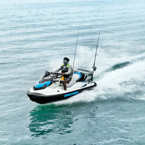 Moto de agua sedente - FISHPRO SCOUT 130 - Sea-doo - para tres personas / 130 CV