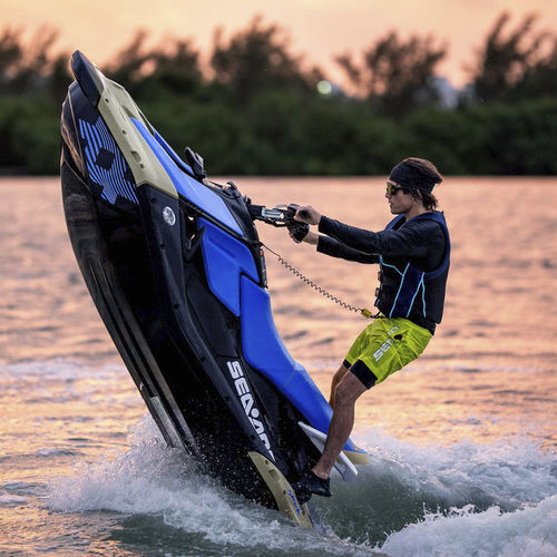 Moto de agua sedente - SPARK TRIXX - Sea-doo - 1 plaza / para tres personas / 90 CV