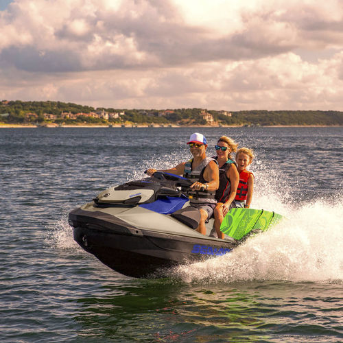Moto de agua sedente - WAKE 170 - Sea-doo - para tres personas / 170 cv