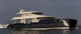 Yate a motor catamarán - BRADLEY   - H2X Yachts & Ships - de crucero / con caseta de timón / de desplazamiento