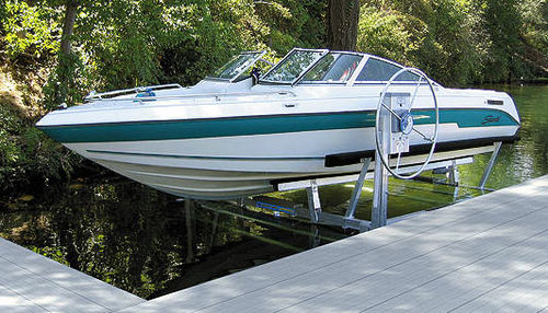 Ascensor de barcos - Cantilever - Hewitt Boats Lifts and Docks