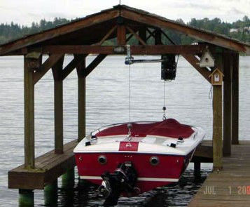 Ascensor de barcos - 2-Point Pick Up  - Lunmar Boat Lifts - flotante / con cobertura