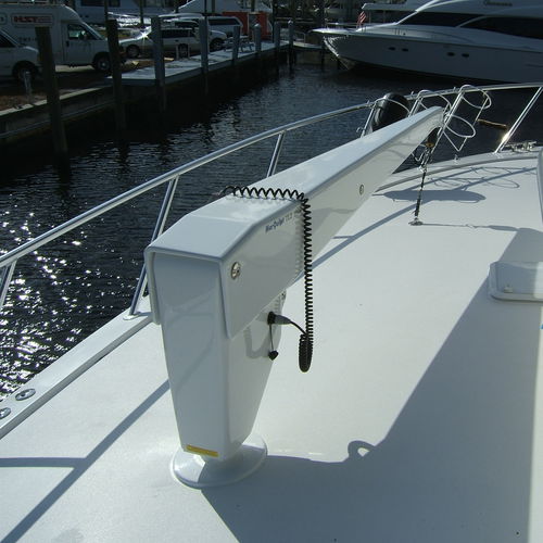 Pescante para barco - Mar Quipt - para bote auxiliar / hidráulico / pivotante