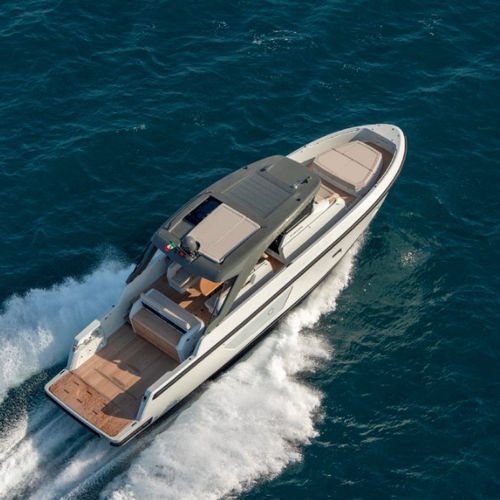 Yate a motor de crucero - BG54  - Blue Game - con hard-top / IPS / con 2 camarotes