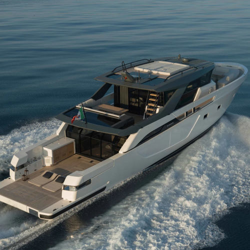 Yate a motor de crucero - BGX73  - Blue Game - con hard-top / IPS / con 3 camarotes
