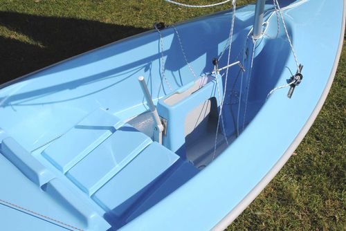 Barco de vela ligera para personas con movilidad reducida - Hansa 303 Breeze - Access Dinghies - para escuela / de recreo