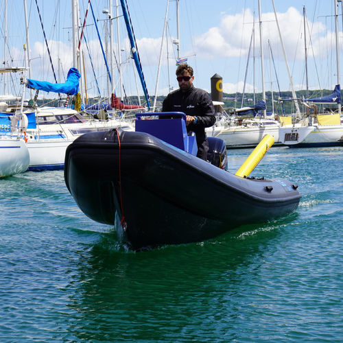 Barco profesional barco utilitario - IQ6 - 3D MARINE - fueraborda / de PVC / con casco rígido