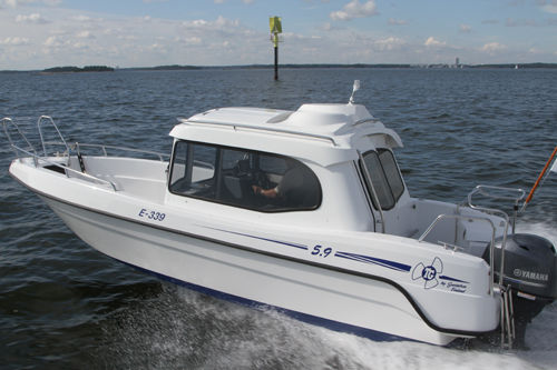 Day-cruiser fueraborda - 5.9X - TG Boat - con cockpit cerrado / de pesca deportiva / 5 personas máx.