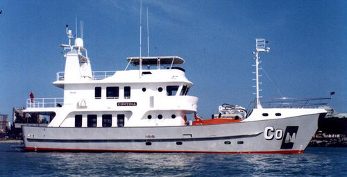Yate a motor de crucero - M/Y Contina - Inace - trawler / con caseta de timón / de desplazamiento