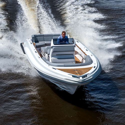 Embarcación neumática intraborda - 8.9 M - Yachtwerft Meyer - RIB / con consola central / 9 personas máx.