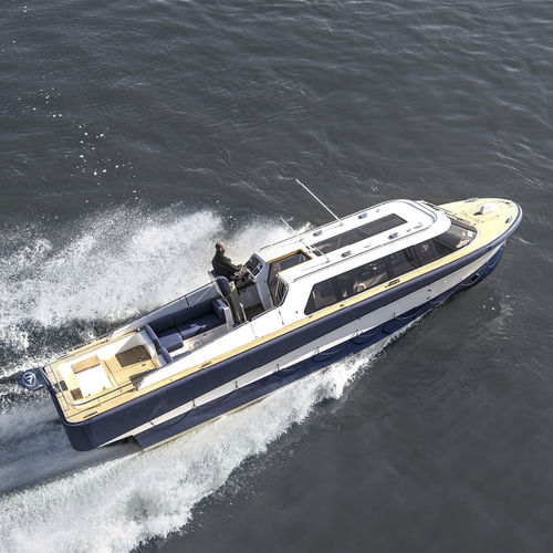 Bote salvavidas parcialmente cerrado -  TL-Limo 1100 - Fassmer - para buque