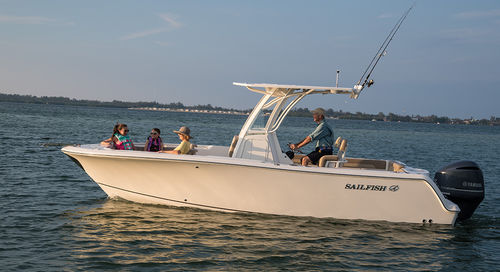Barco open fueraborda - 241 CC - SouthWind - con consola central / de pesca deportiva / 10 personas máx.