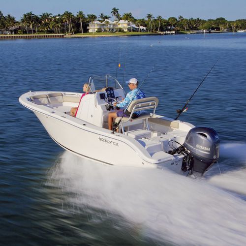 Barco open fueraborda - 186 COMMANDER - Sea Fox Boats - con consola central / de pesca deportiva / 7 personas máx.