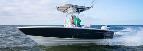 Barco open fueraborda - 21 LX - Sea Chaser - con consola central / de pesca deportiva / 6 personas máx.