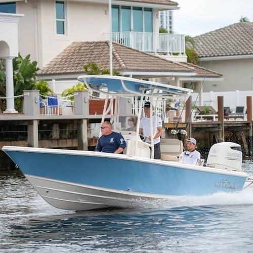 Barco open fueraborda - 23 LX - Sea Chaser - semirrígido / con consola central / de pesca deportiva