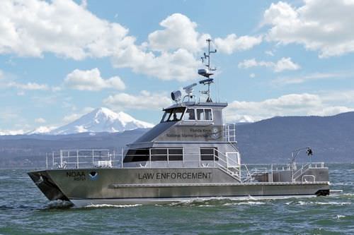 Barco profesional barco de vigilancia - Peter Gladding - All American Marine - barco para investigación y estudios / catamarán / hidrojet intraborda