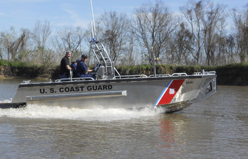 Barco profesional barco de vigilancia - 23 COURAGEOUS - Metal Shark Aluminum Boats - intraborda / de aluminio