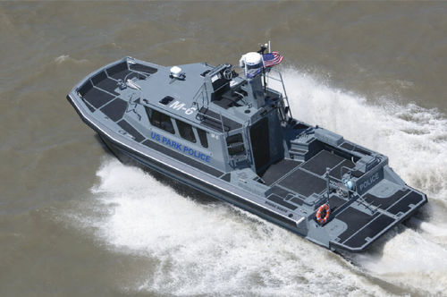 Barco profesional barco de vigilancia - M1 - 44' - Moose Boats, Inc. - catamarán / hidrojet intraborda / diésel