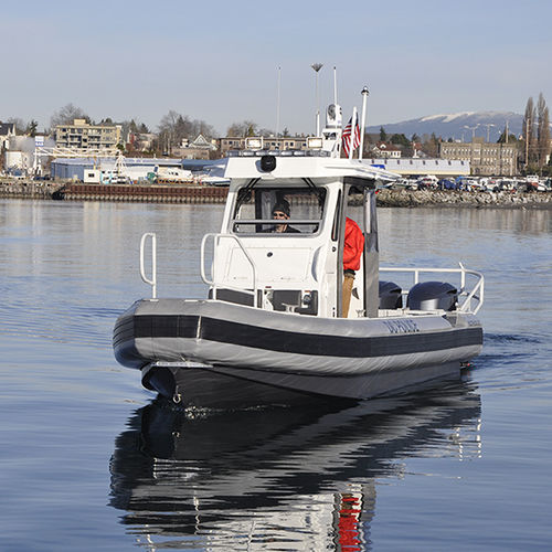 Barco profesional barco de vigilancia - 23' T-TOP - Workskiff Inc - fueraborda / de aluminio