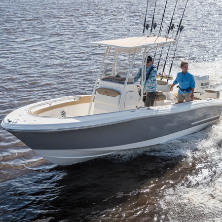 Barco open fueraborda - Sportfish 202 - PIONEER BOATS - con consola central / de pesca deportiva / 8 personas máx.