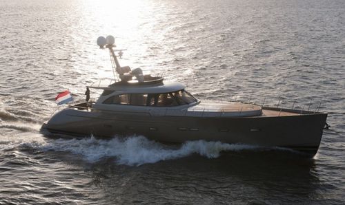 Yate a motor de crucero - LB-74 Aicico - Morozov Yachts - clásico / con fly / con caseta de timón