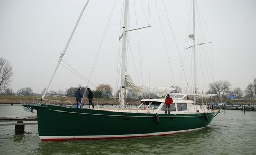 Yate de vela de crucero - M64 ATOA Expedition - Morozov Yachts - con 3 camarotes / con center cockpit / de aluminio