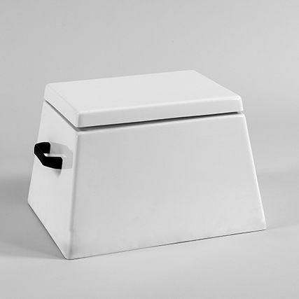 Escalón con caja de almacenamiento - EC2202 - Dock Box Depot: Custom Fiberglass Accessories