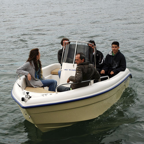 Barco open fueraborda - BLU WATER 5.40 - Biskinis Bros S.A. - con consola lateral / de deporte / 7 personas máx.