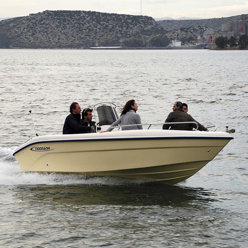Barco open fueraborda - BLU WATER 480 CC - Biskinis Bros S.A. - con consola central / de deporte / 8 personas máx.
