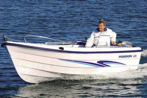Barco open fueraborda - FISH 4.35 T - Biskinis Bros S.A. - con consola central / de pesca deportiva / 5 personas máx.