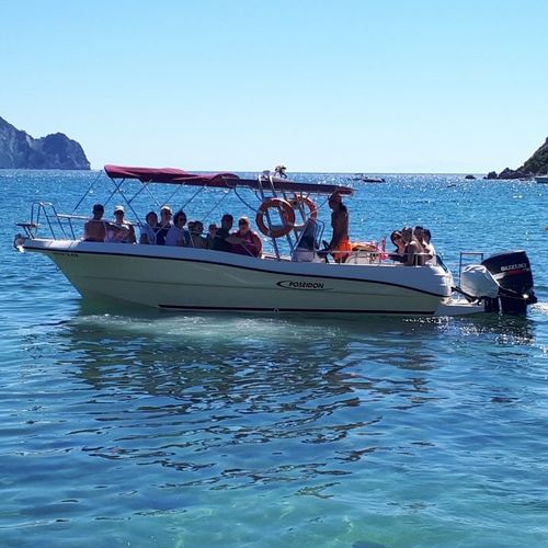 Barco profesional barco turístico - 7.95 PRO - Biskinis Bros S.A. - intraborda / fueraborda / diésel