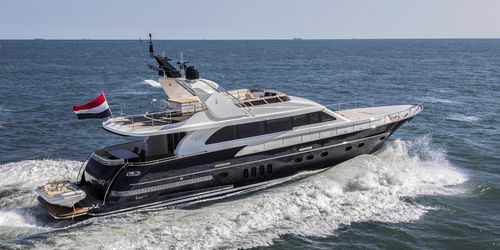 Yate a motor de crucero - VALENCIA - Van der Valk Shipyard - con fly / IPS / con 3 camarotes