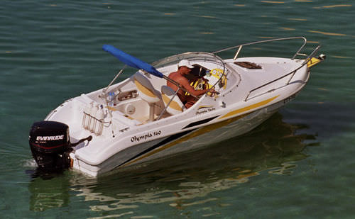 Day-cruiser fueraborda - 560 HOLIDAY - Olympia Yacht