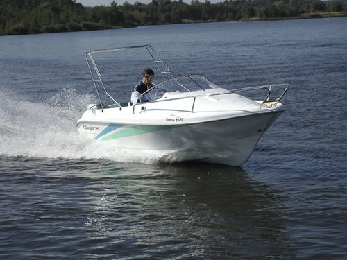Day-cruiser fueraborda - 540 HOLIDAY - Olympia Yacht