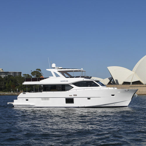 Yate a motor de crucero - Nomad 65 - Majesty Yachts - para expedición / expedición / con fly
