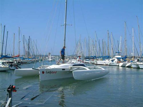 Trimarán - F-32 - Farrier Marine (NZ) - de regata y crucero / con 1 camarote / con mástil de carbono