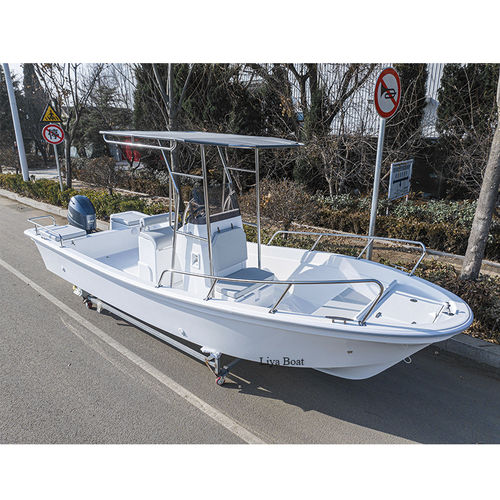 Barco open fueraborda - SW580 - Qingdao Lian Ya Boat Co.,Ltd. - con consola central / de pesca deportiva / de fibra de vidrio