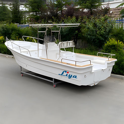 Barco open fueraborda - SW660-N - Qingdao Lian Ya Boat Co.,Ltd. - bimotor / con consola central / 7 personas máx.