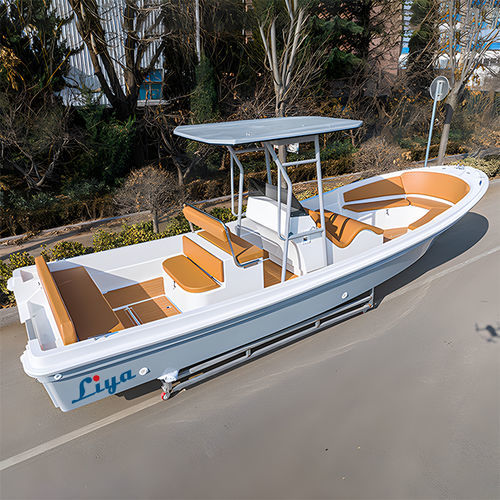 Barco open fueraborda - Panga boat 760 - Qingdao Lian Ya Boat Co.,Ltd. - con consola central / para centro de ocio / de pesca deportiva
