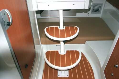 Escalón para barcos de plástico - Teak Isle Mfg.