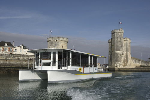 Barco profesional barco turístico - Bus de Mer - Alternatives Energies - catamarán / eléctrico